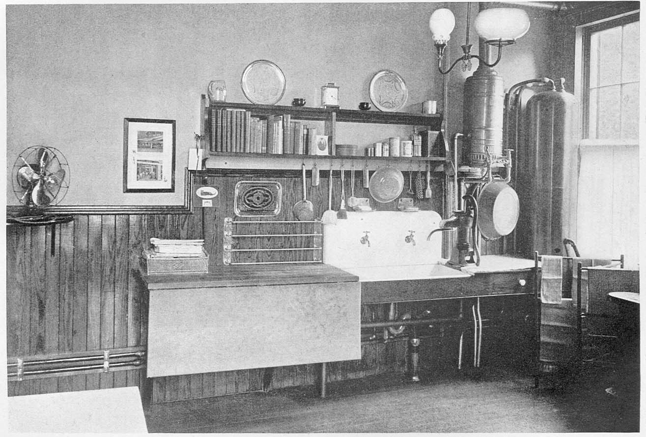 kitchen sink 1910 1920